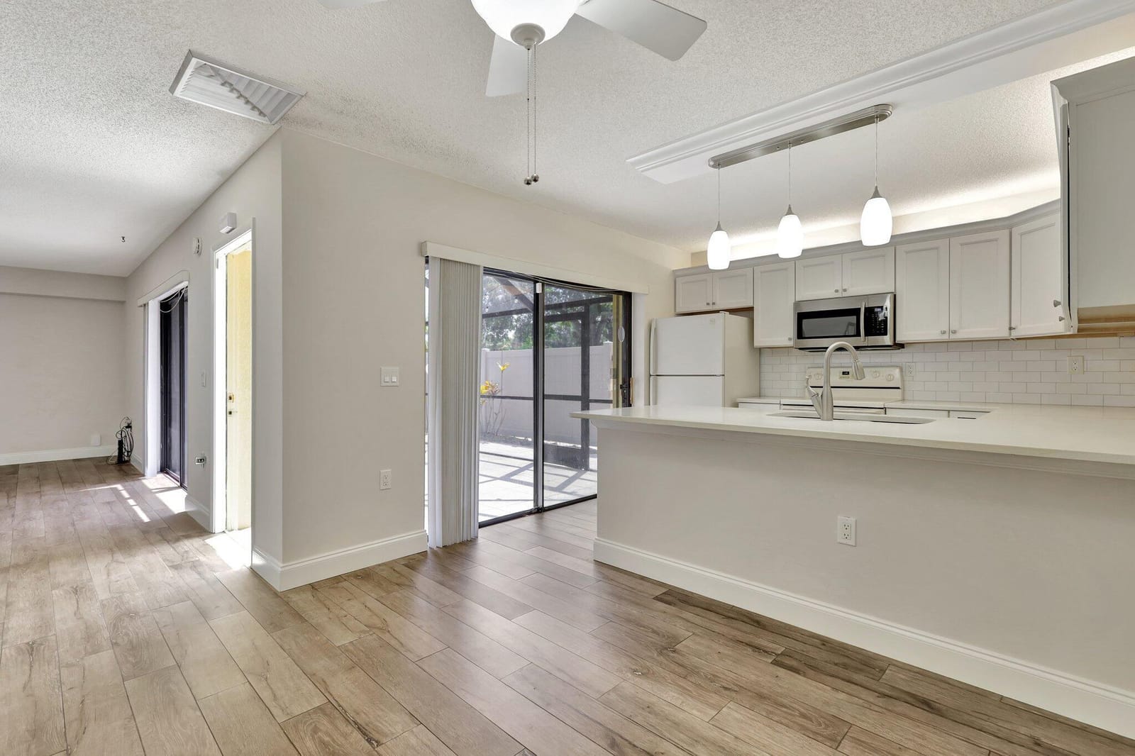 7118 71ST Way — photo 9