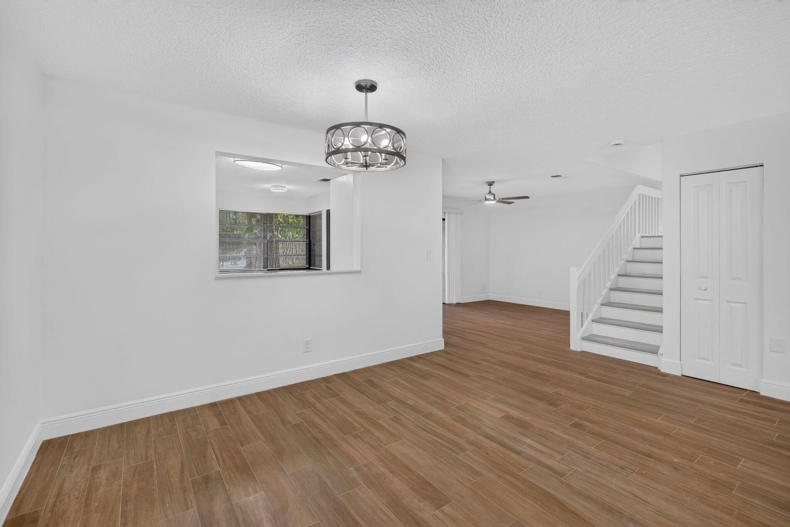 9189 VINEYARD LAKE Drive — photo 3