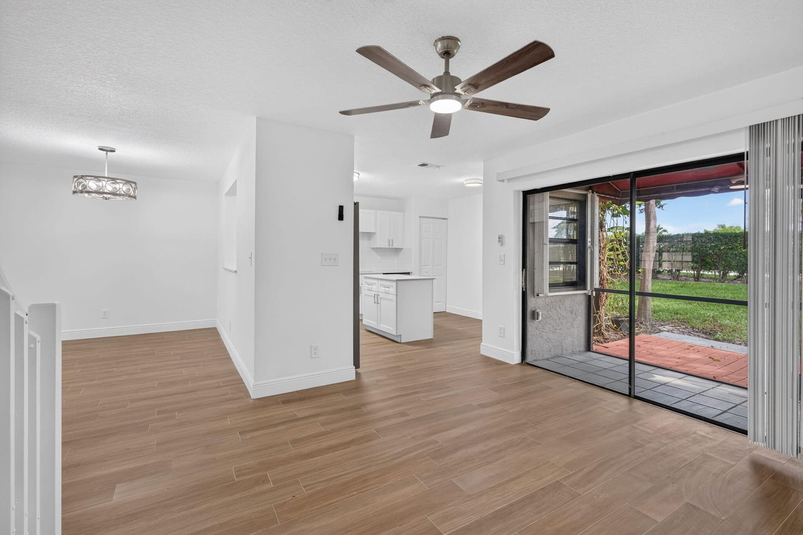 9189 VINEYARD LAKE Drive — photo 8