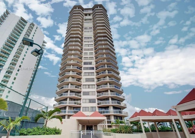 20185 E Country Club Drive 1209, Aventura, FL 33180
