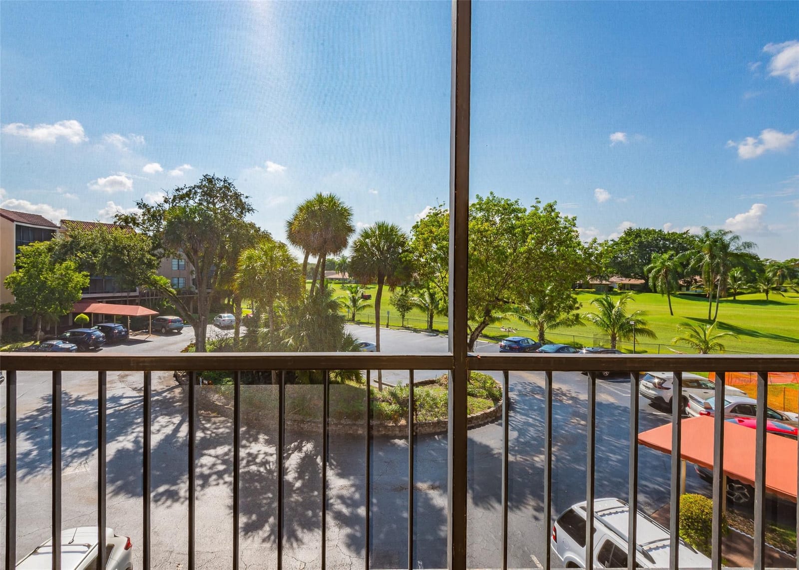 3900 N HILLS Drive 302, Hollywood, FL 33021 photo 2