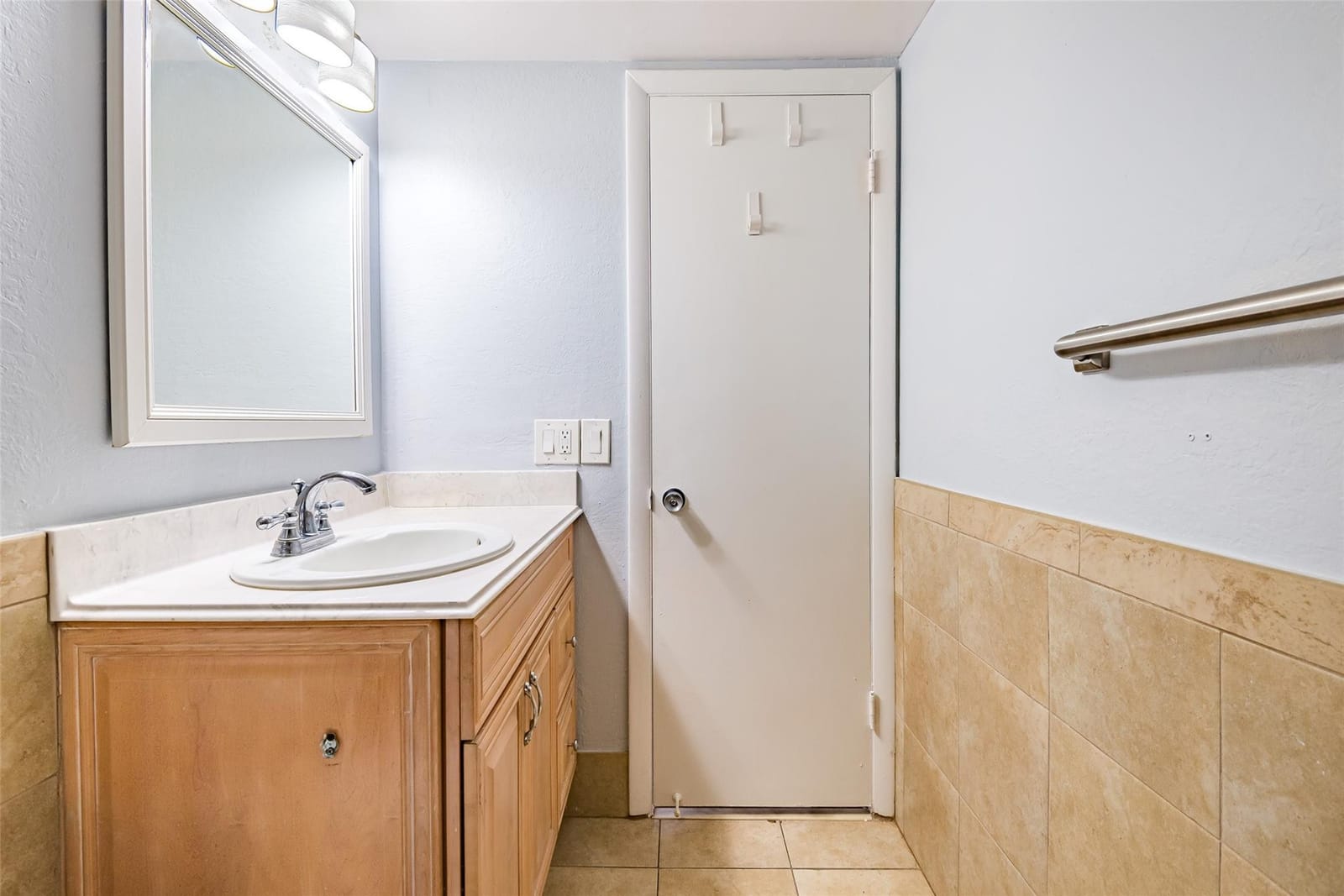 3900 N HILLS Drive 302, Hollywood, FL 33021 photo 14
