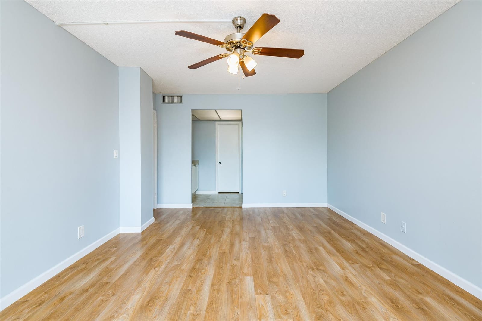 3900 N HILLS Drive 302, Hollywood, FL 33021 photo 17