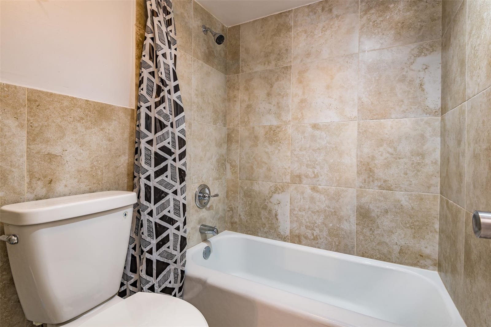 3900 N HILLS Drive 302, Hollywood, FL 33021 photo 20