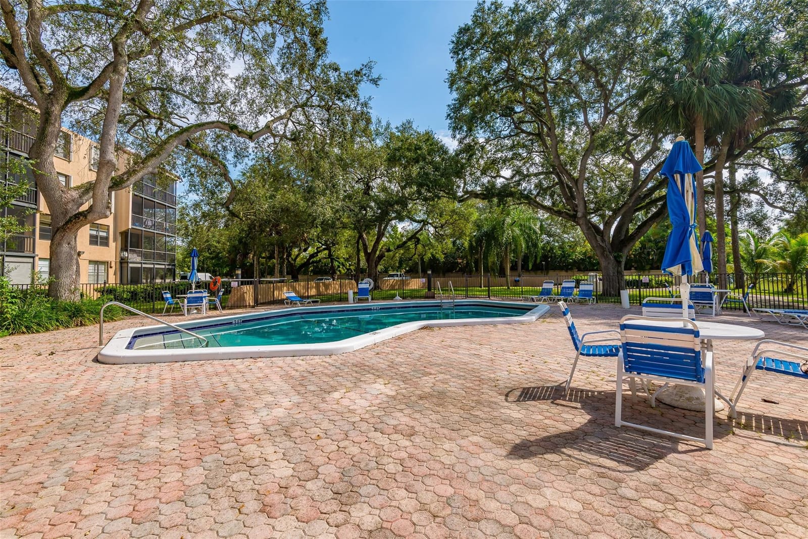 3900 N HILLS Drive 302, Hollywood, FL 33021 photo 24