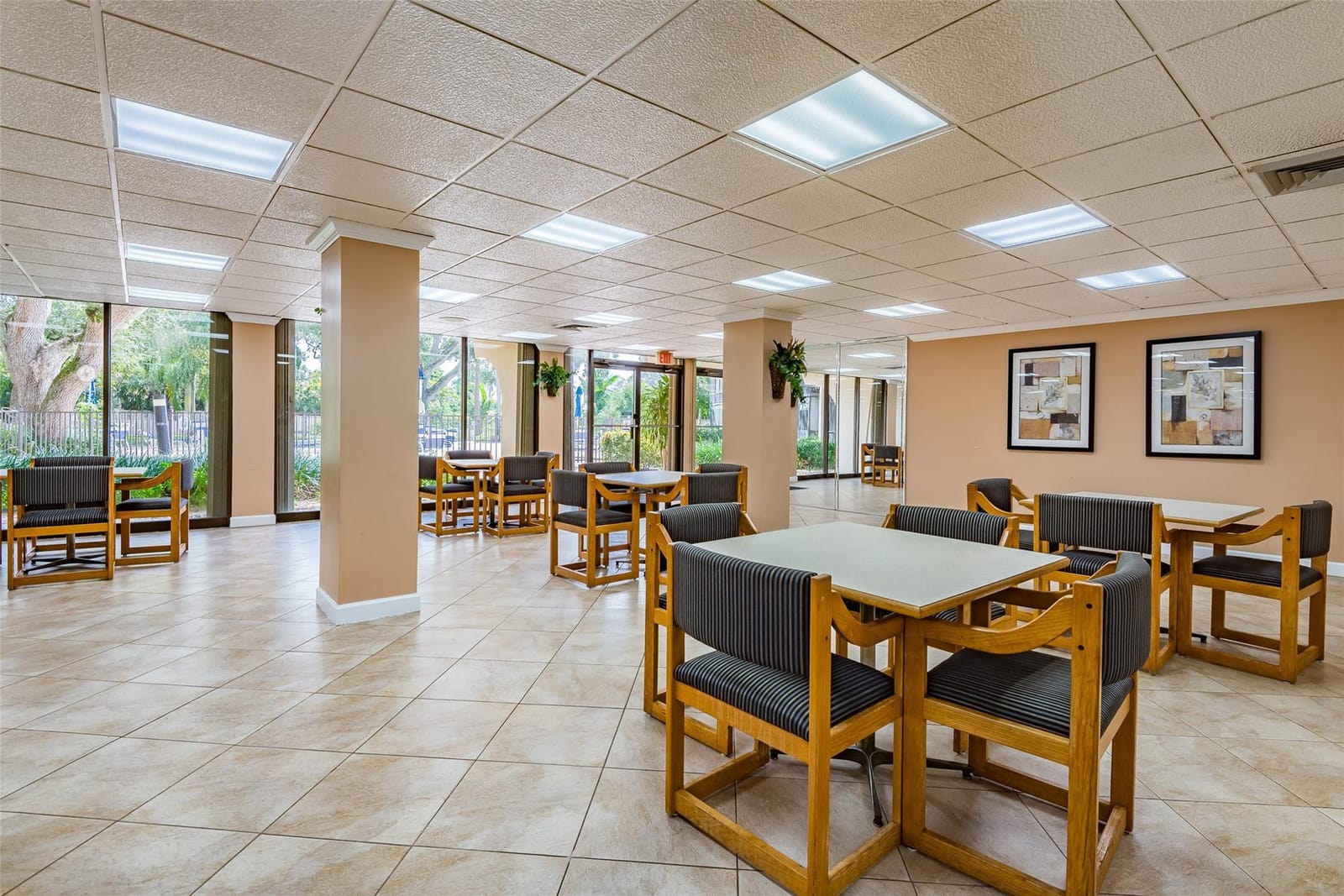 3900 N HILLS Drive 302, Hollywood, FL 33021 photo 26
