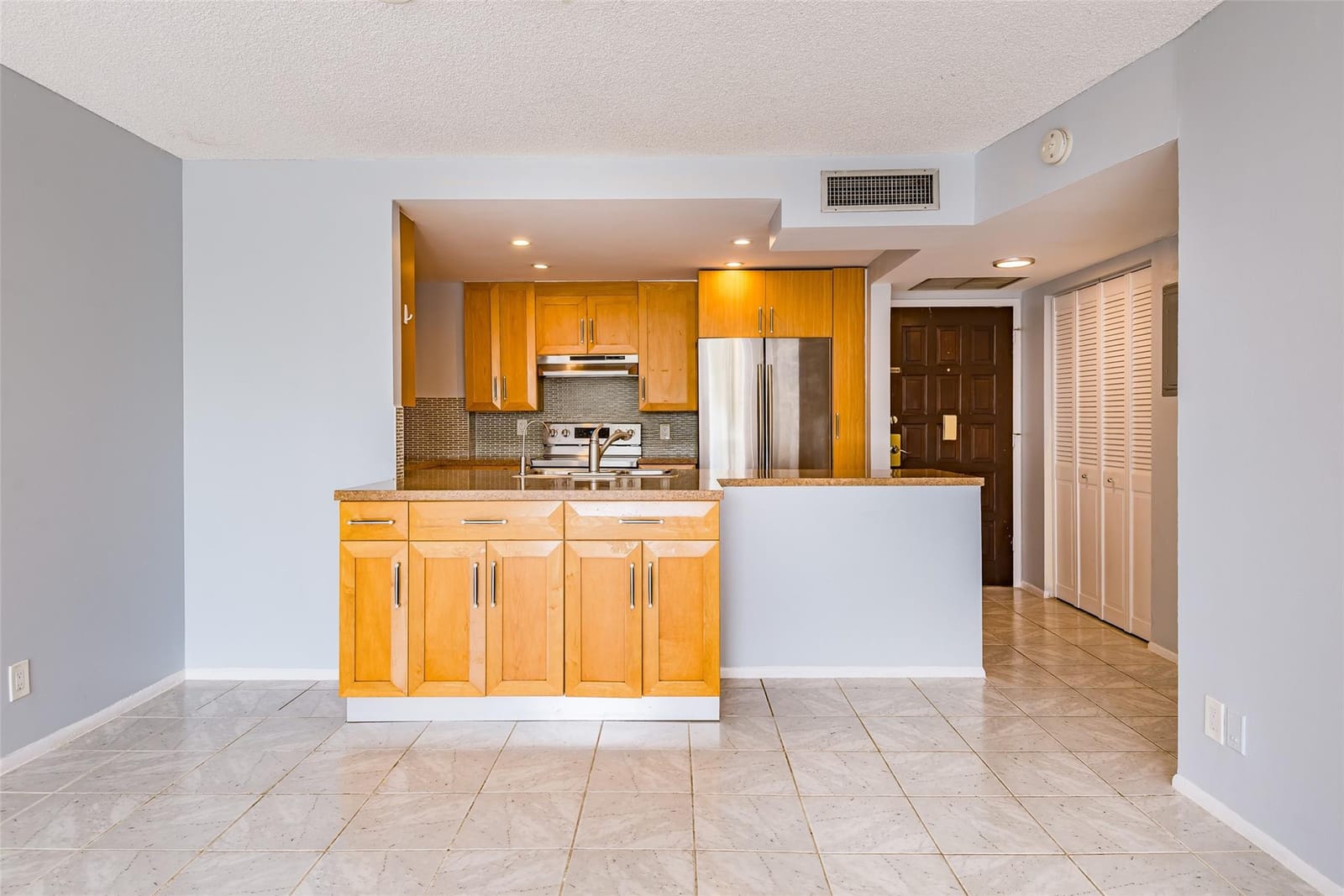 3900 N HILLS Drive 302, Hollywood, FL 33021 photo 8
