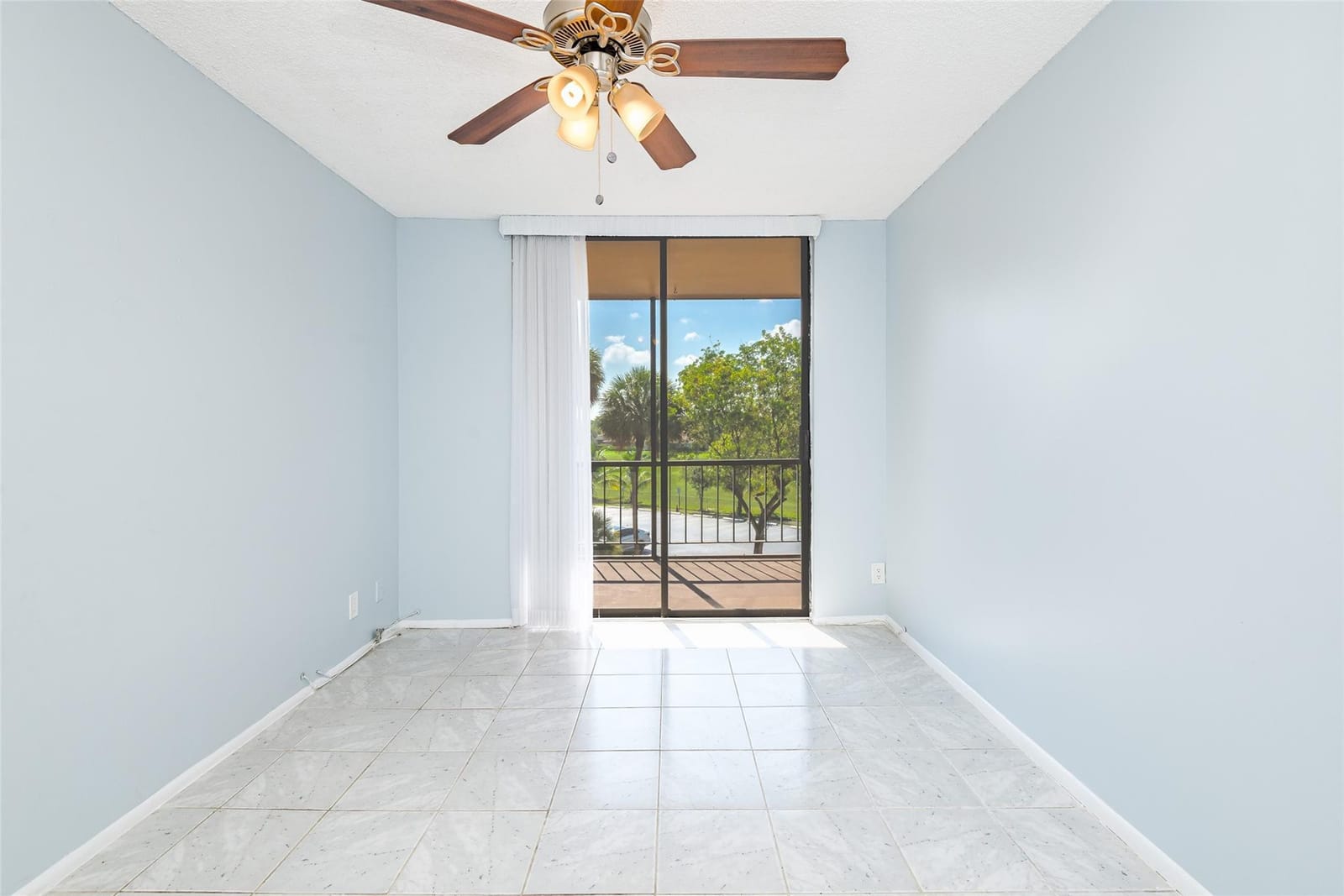 3900 N HILLS Drive 302, Hollywood, FL 33021 photo 10