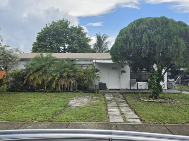 1280 NE 214TH Street, Miami, FL 33179