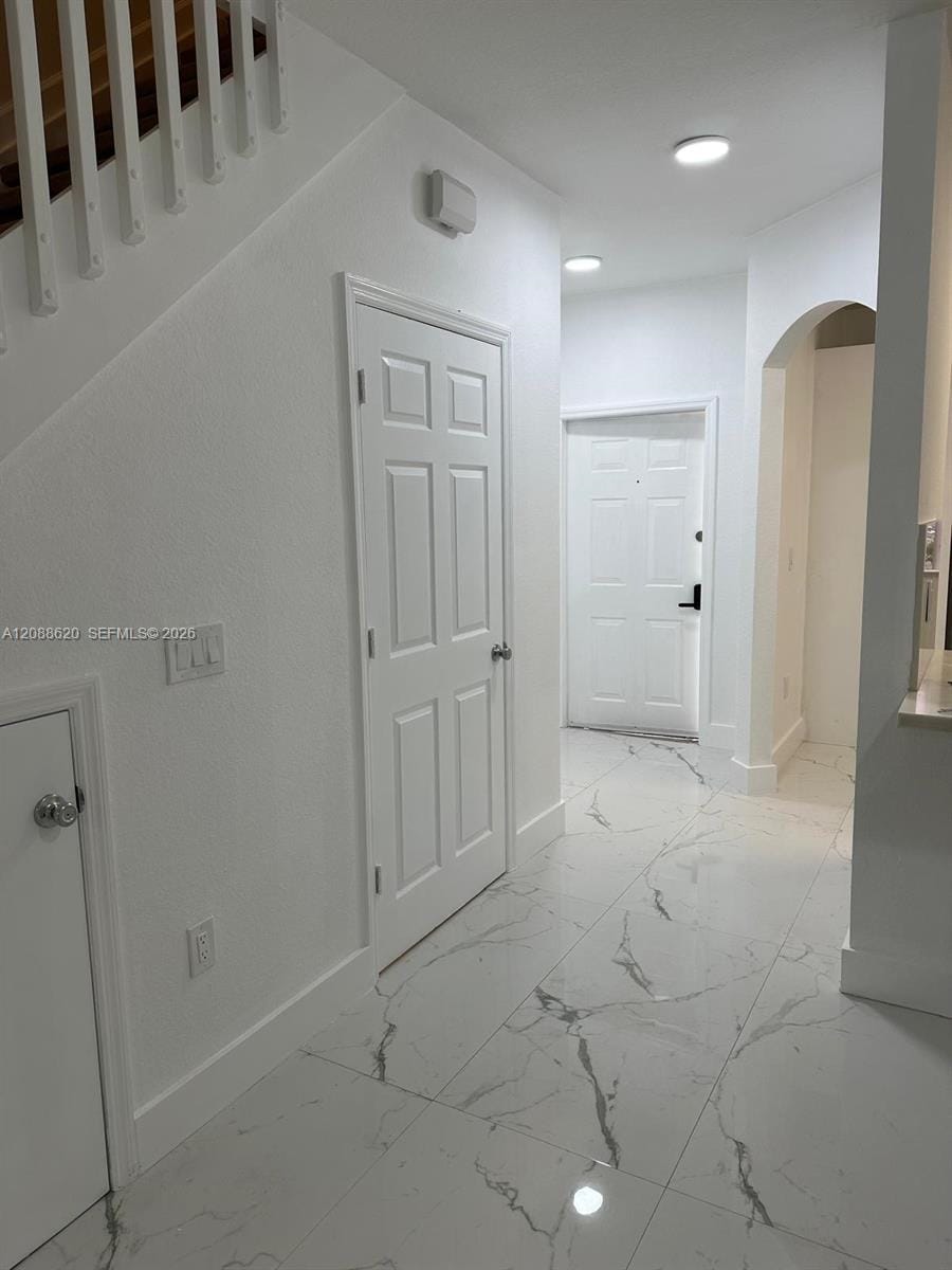 5937 Riverside Avenue . — photo 3