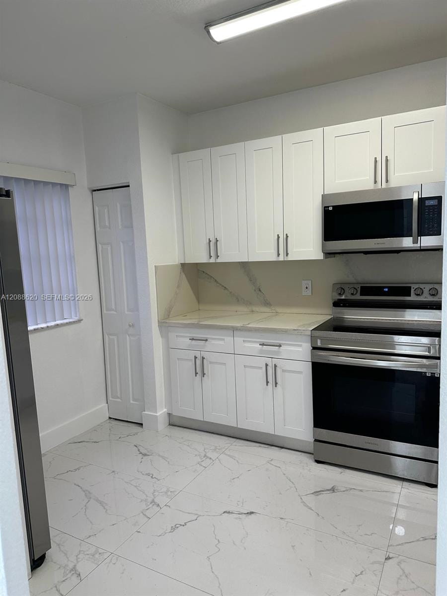 5937 Riverside Avenue . — photo 4