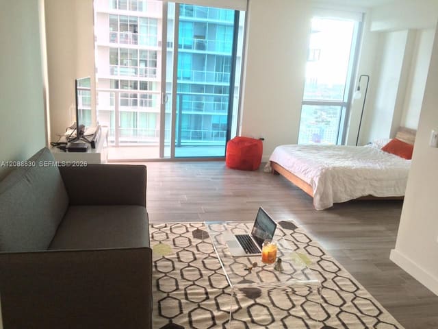 1100 S Miami Avenue 3205, Miami, FL 33130