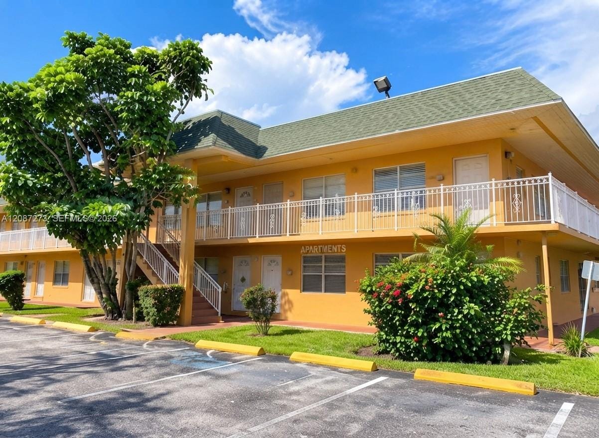 291 NW 177th Street C-201, Miami Gardens, FL 33169 photo 2