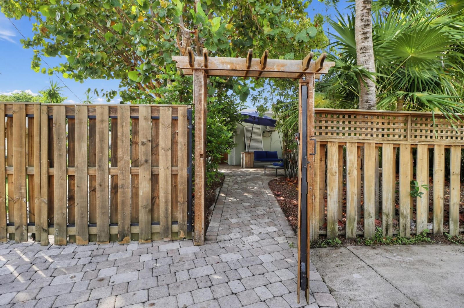 2240 HARBOR Drive, Marathon, FL 33050 photo 24