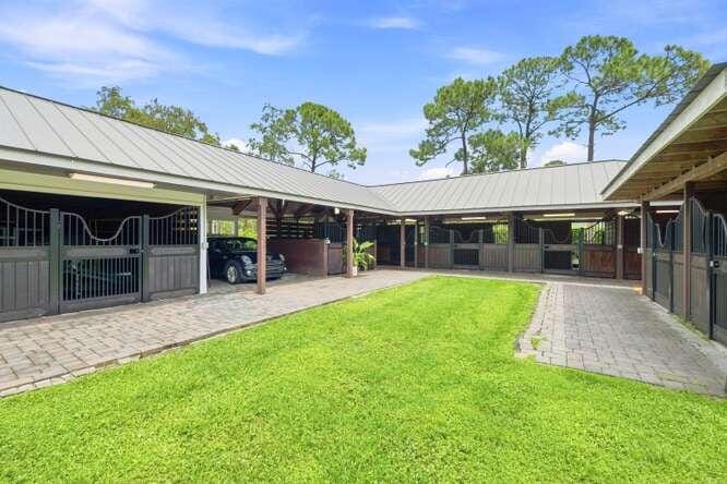 14902 PADDOCK Drive — photo 10