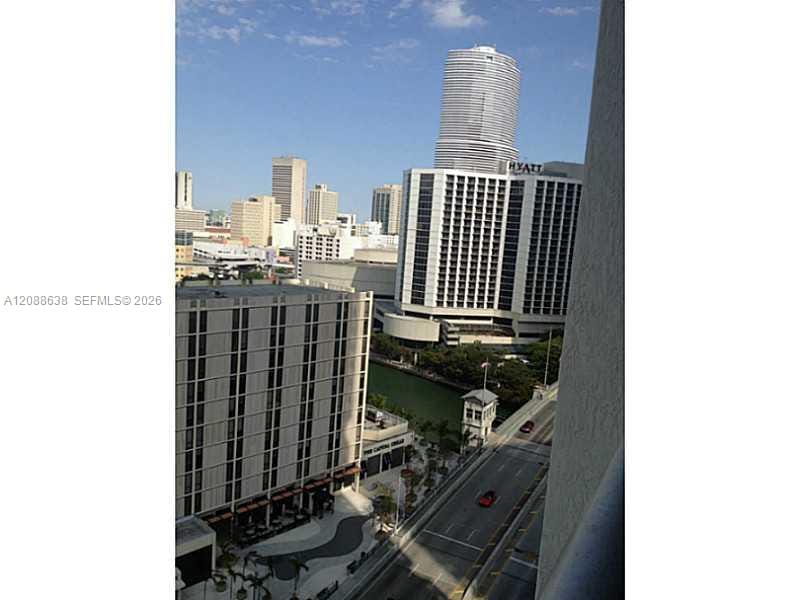 485 Brickell Avenue 1707 — photo 9