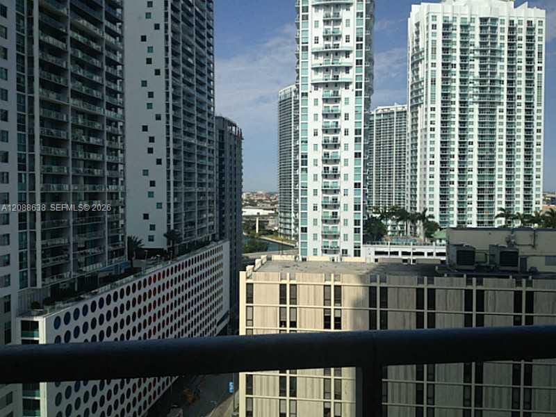 485 Brickell Avenue 1707 — photo 10