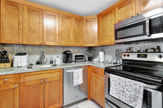 637 Monaco Court N, Delray Beach, FL 33446