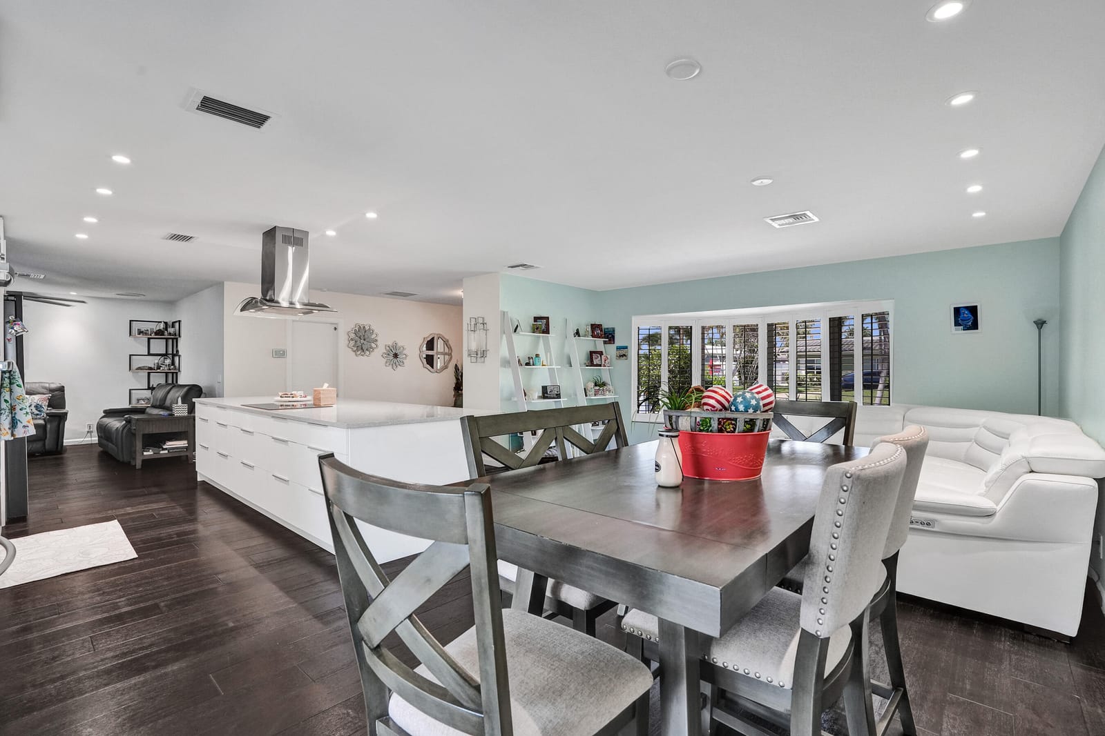820 SE 6TH Avenue — photo 8