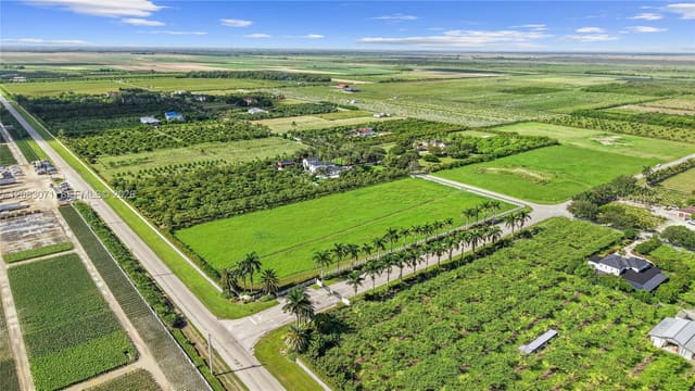 35251 SW 218th Avenue, Homestead, FL 33034