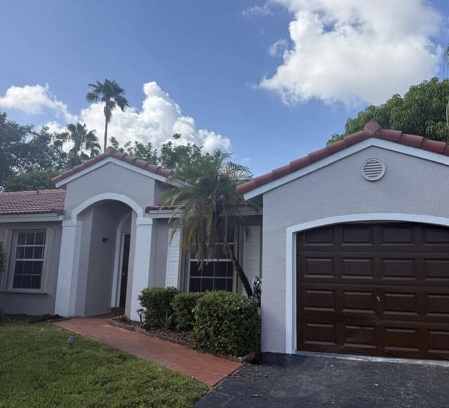 1306 NW 125th Terrace, Sunrise, FL 33323