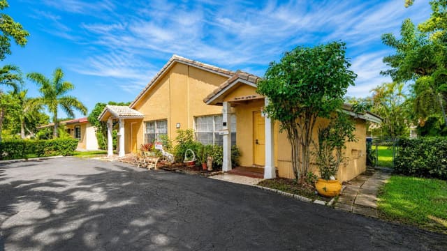 11281 NW 39 Street, Coral Springs, FL 33065