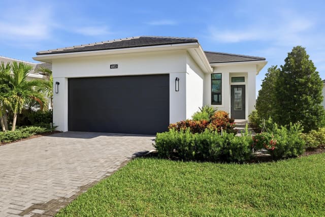 4853 Saint Armands Way, Westlake, FL 33470