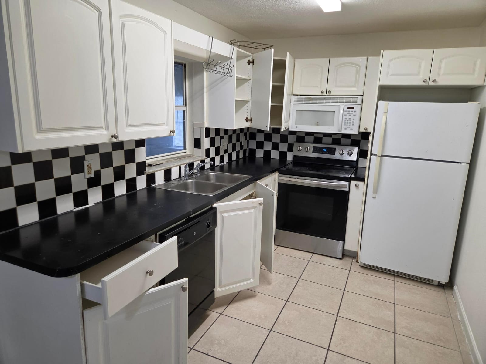 7002 SANTA CLARA Boulevard, Fort Pierce, FL 34951 photo 1
