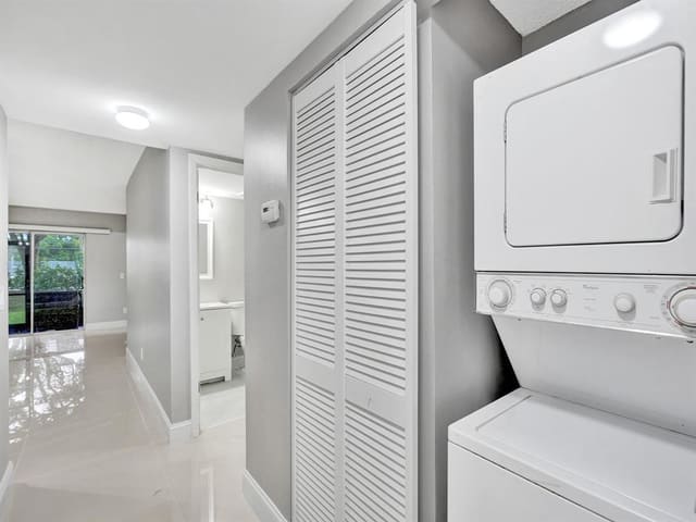821 NW 103RD Avenue 104, Pembroke Pines, FL 33026