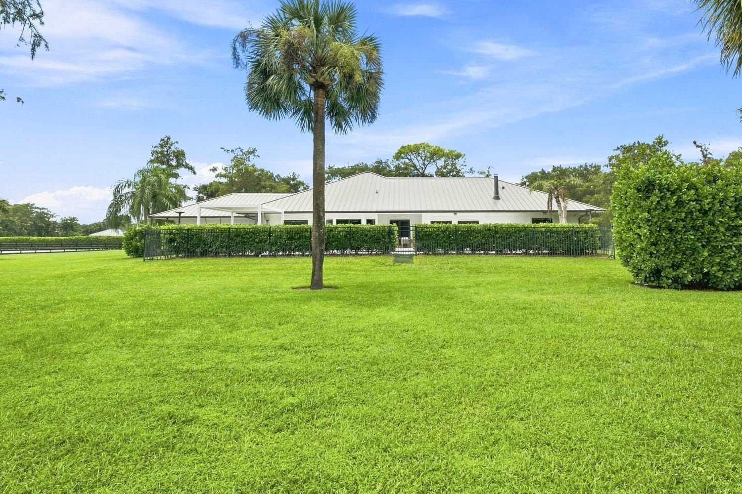 14902 PADDOCK Drive, Wellington, FL 33414 photo 22