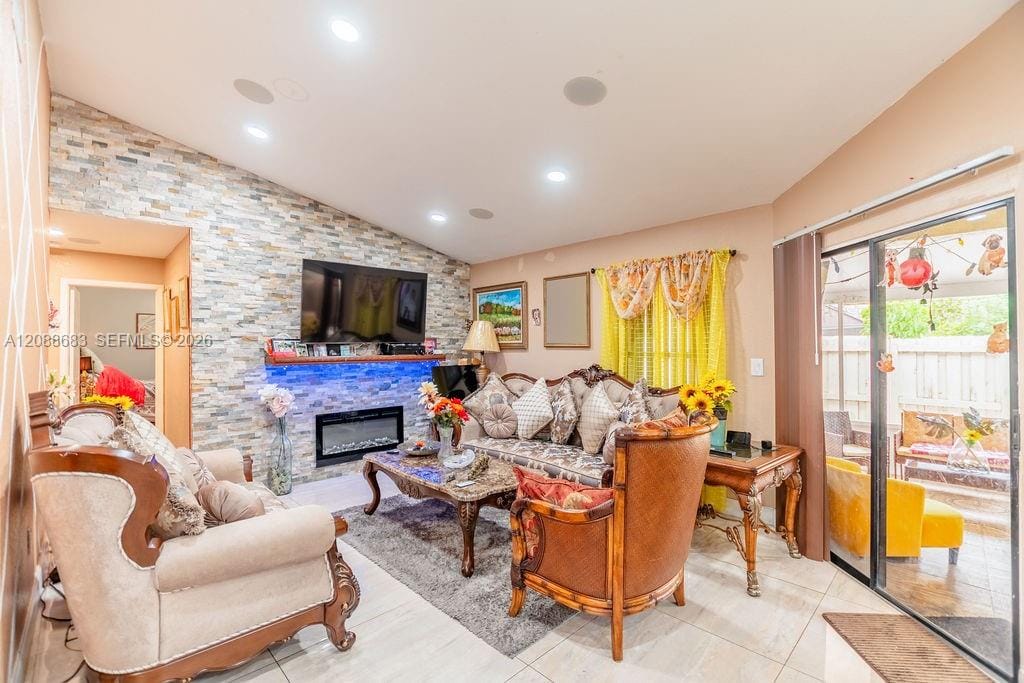 1111 San Remo Circle — photo 11