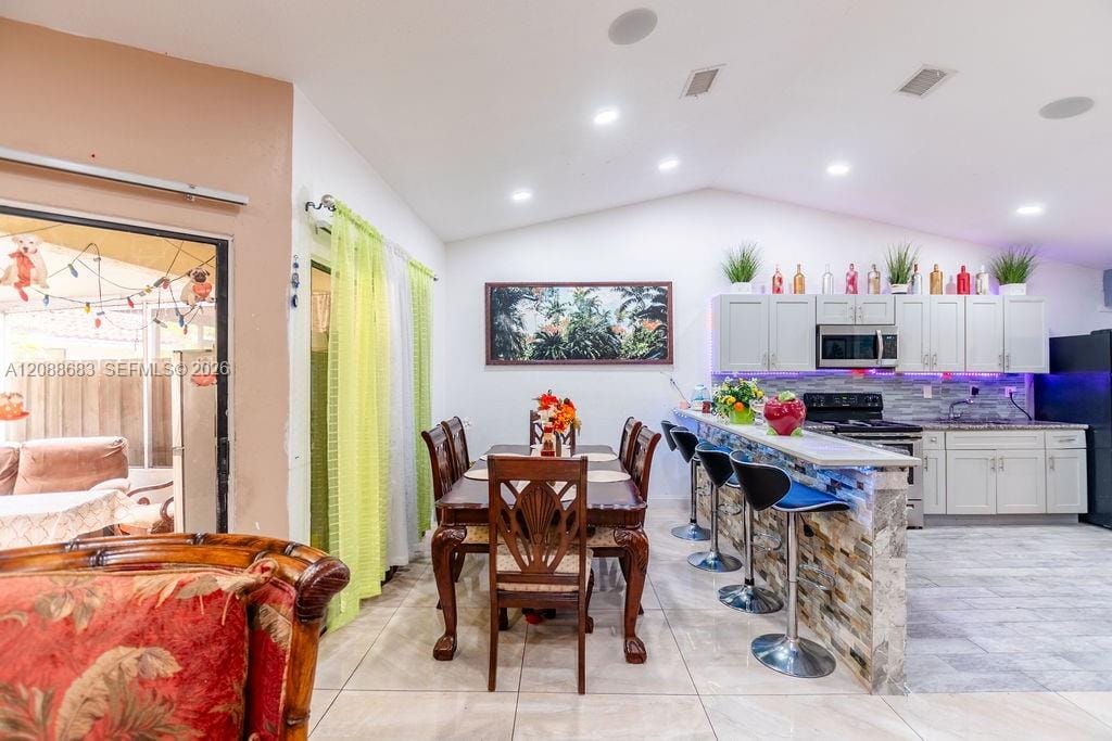 1111 San Remo Circle — photo 9