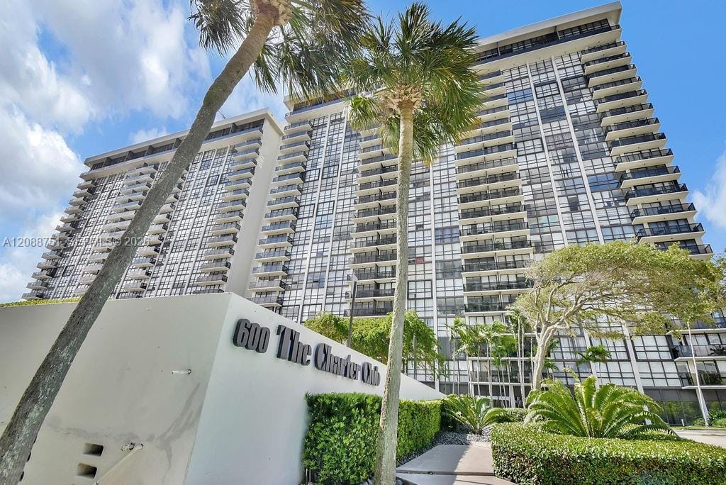 600 NE 36th Street 508, Miami, FL 33137 photo 14