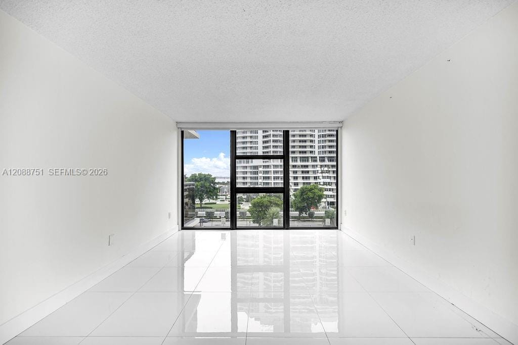 600 NE 36th Street 508, Miami, FL 33137 photo 22