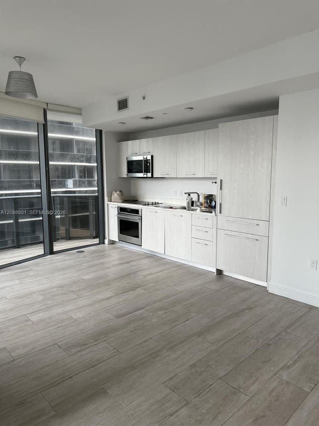 55 SW 9th Street 2401, Miami, FL 33130