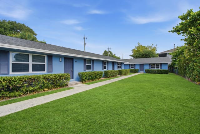351 Wickline Boulevard, Lantana, FL 33462
