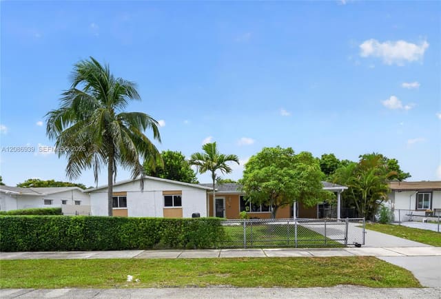 19920 SW 118th Place, Miami, FL 33177
