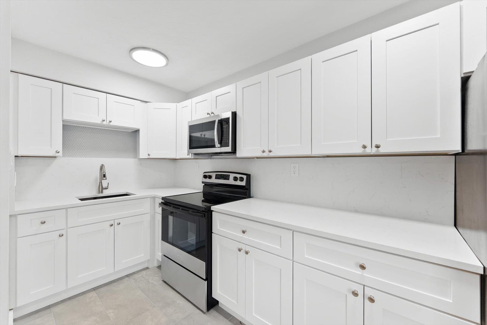 1632 NE 4th Place 2 — photo 3