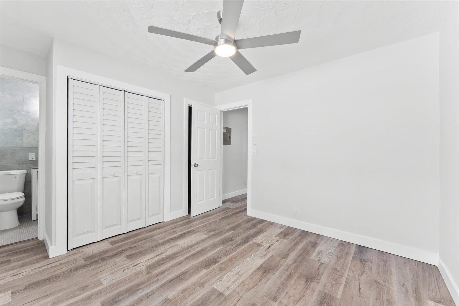 1632 NE 4th Place 2 — photo 6