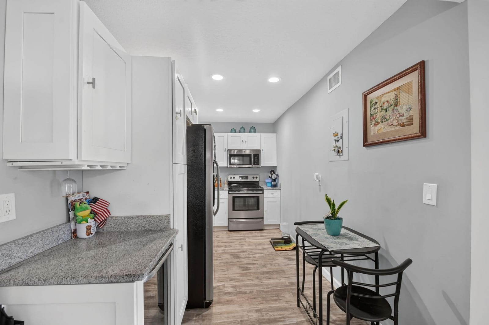 453 Lake Frances Drive — photo 6