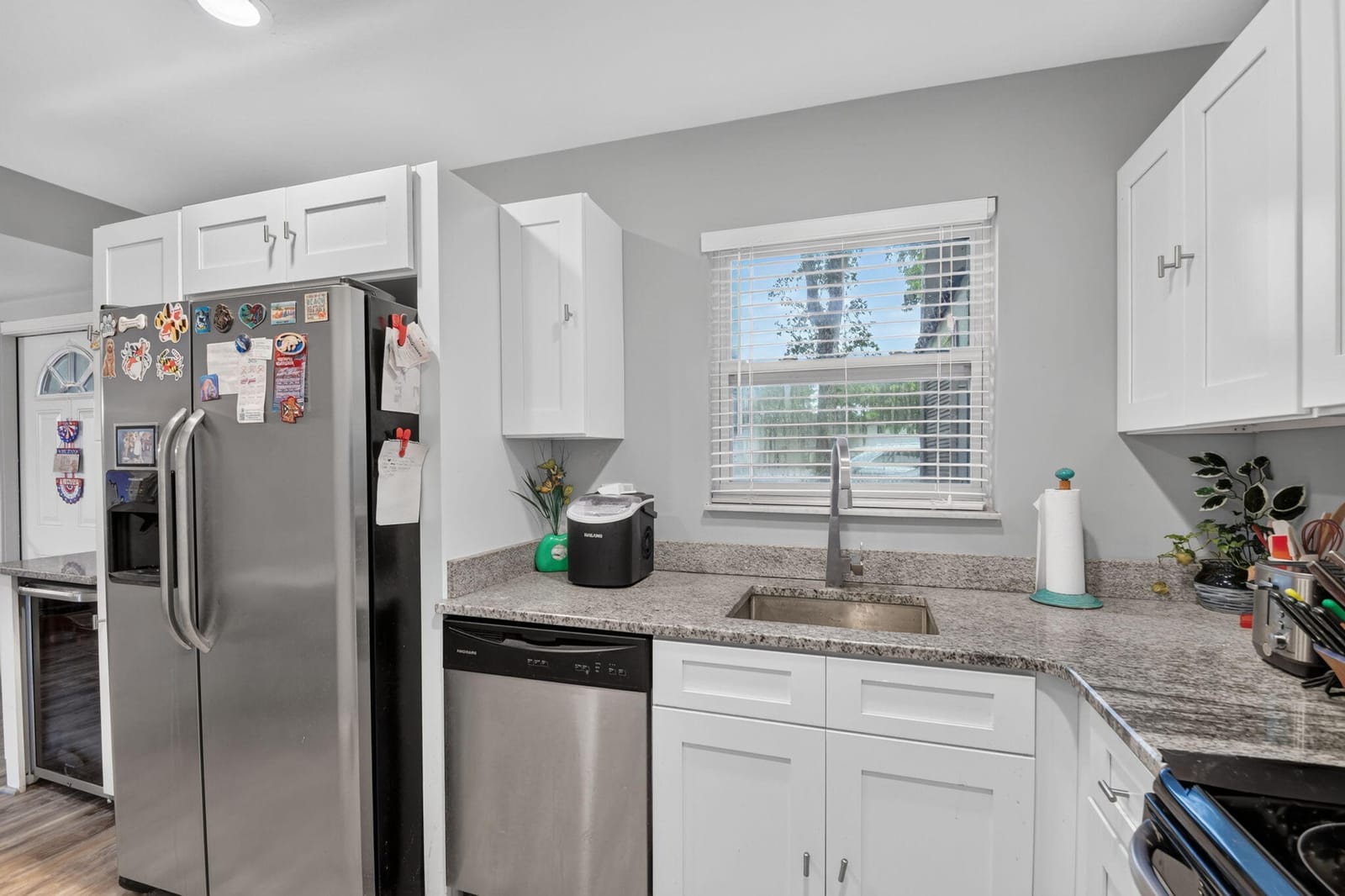 453 Lake Frances Drive — photo 8