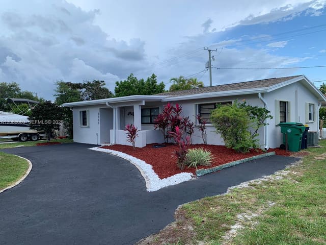 2733 SW 46th Court, Dania Beach, FL 33312