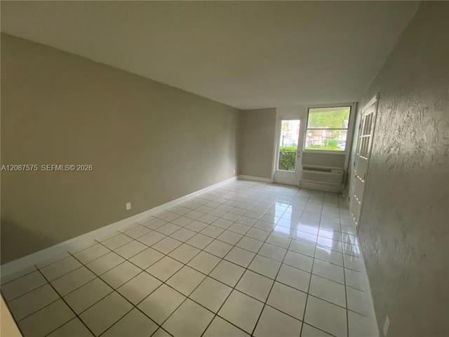 2771 Riverside Drive 111-A, Coral Springs, FL 33065