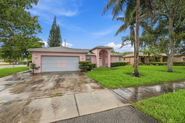 3243 NW 43RD Place, Oakland Park, FL 33309