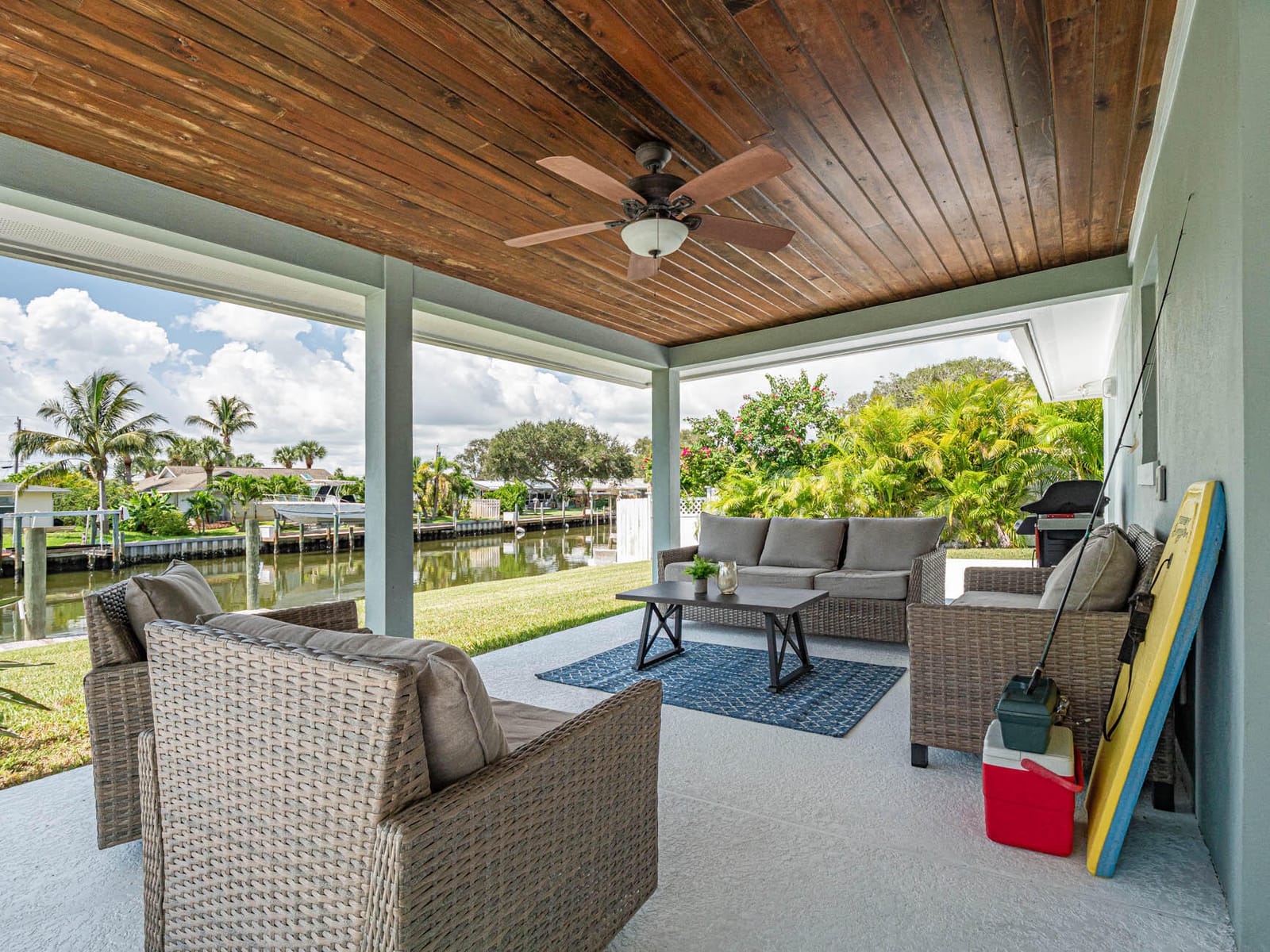 255 MARINA Drive — photo 1