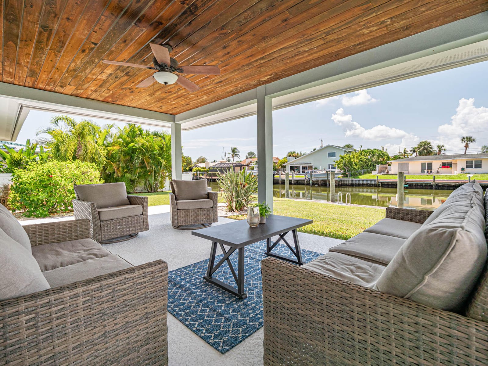 255 MARINA Drive — photo 2