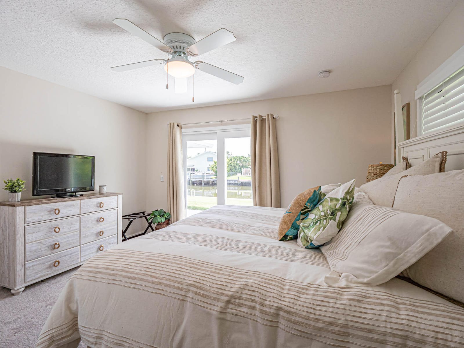 255 MARINA Drive — photo 4