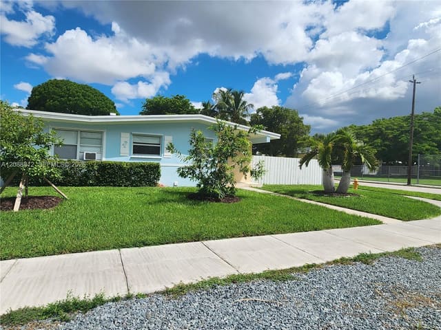 9301 SW 54th Street, Miami, FL 33165