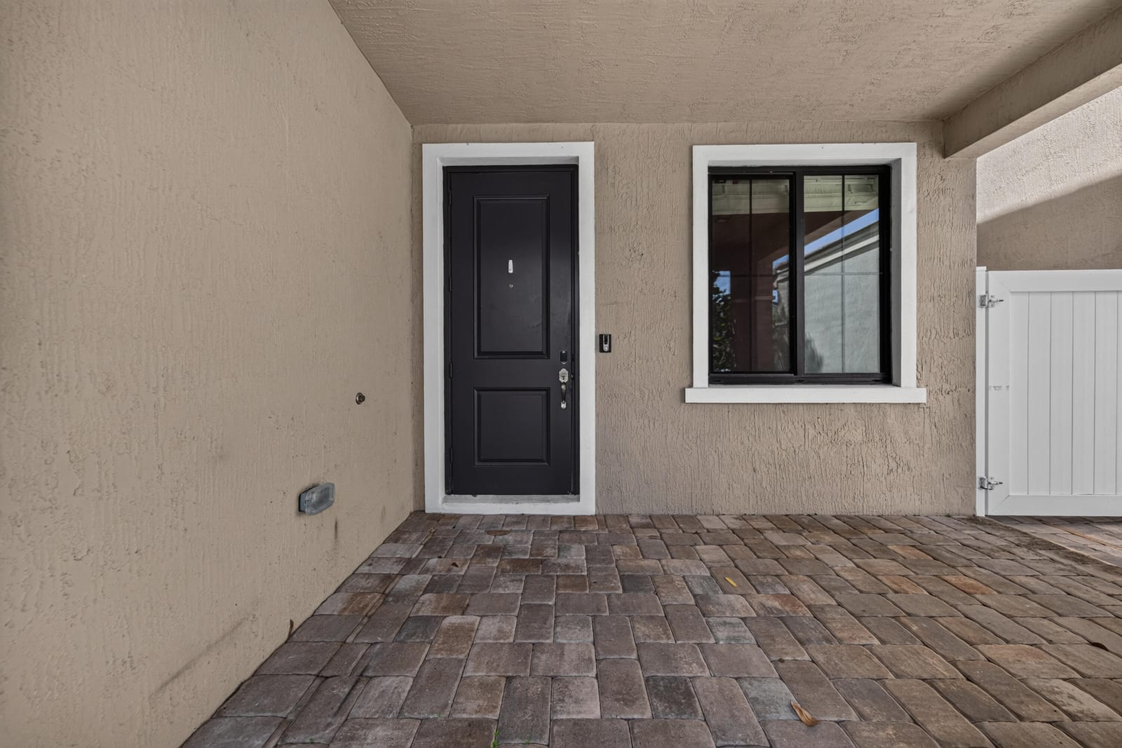 295 NW 33RD Lane — photo 3