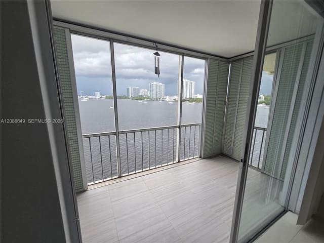 2920 Point East Drive N603, Aventura, FL 33160